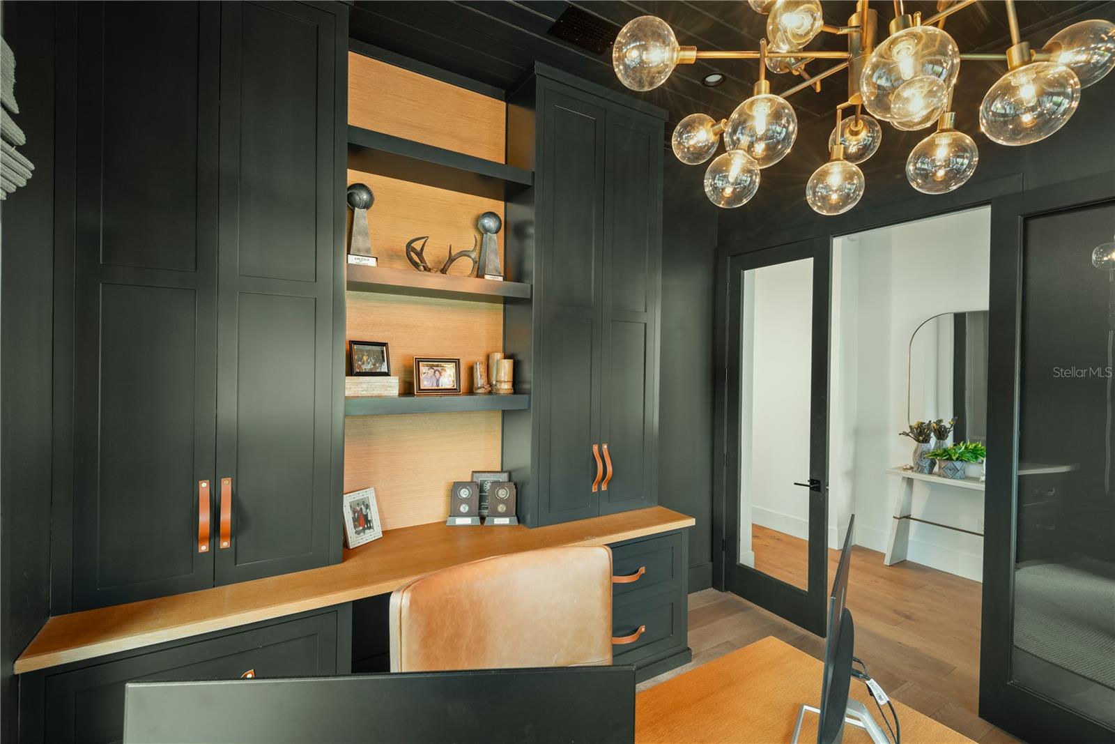 LAKE KNOWLES TERRACE - Residential