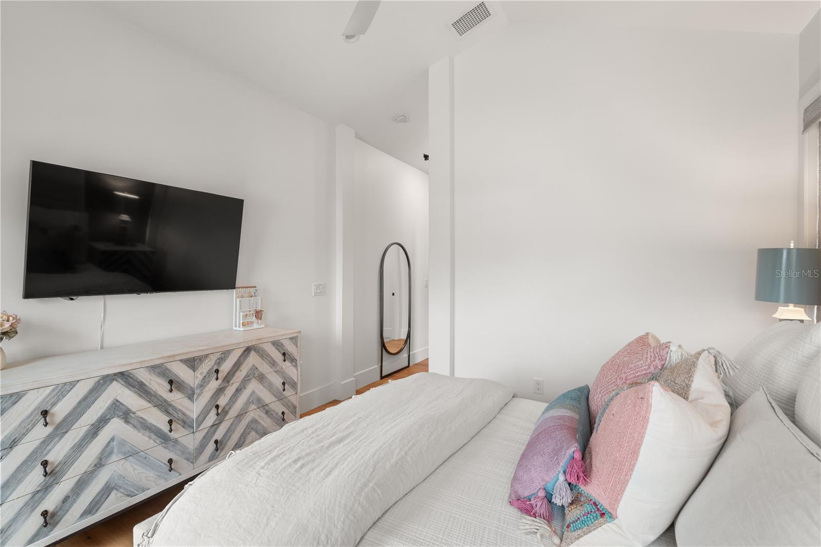 LAKE KNOWLES TERRACE - Residential