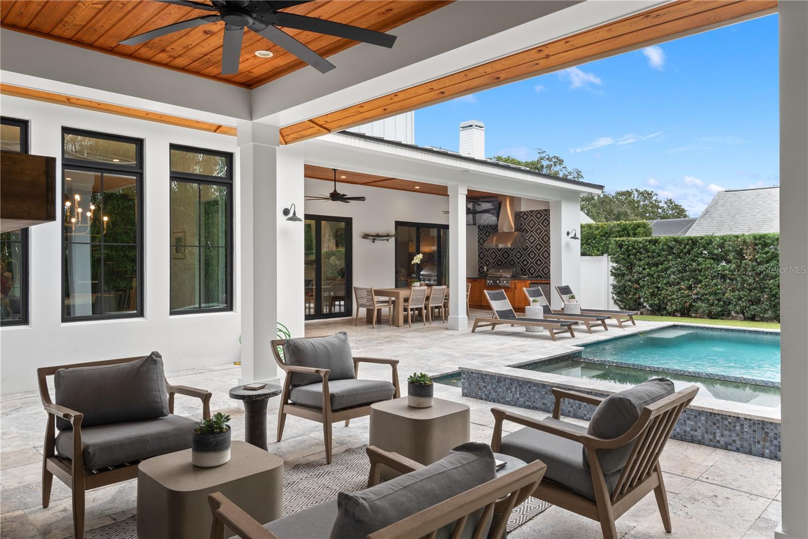 LAKE KNOWLES TERRACE - Residential