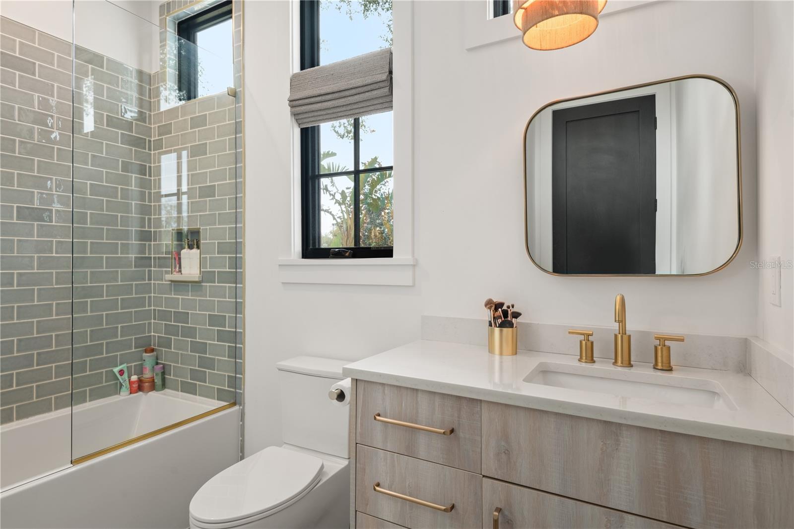 LAKE KNOWLES TERRACE - Residential