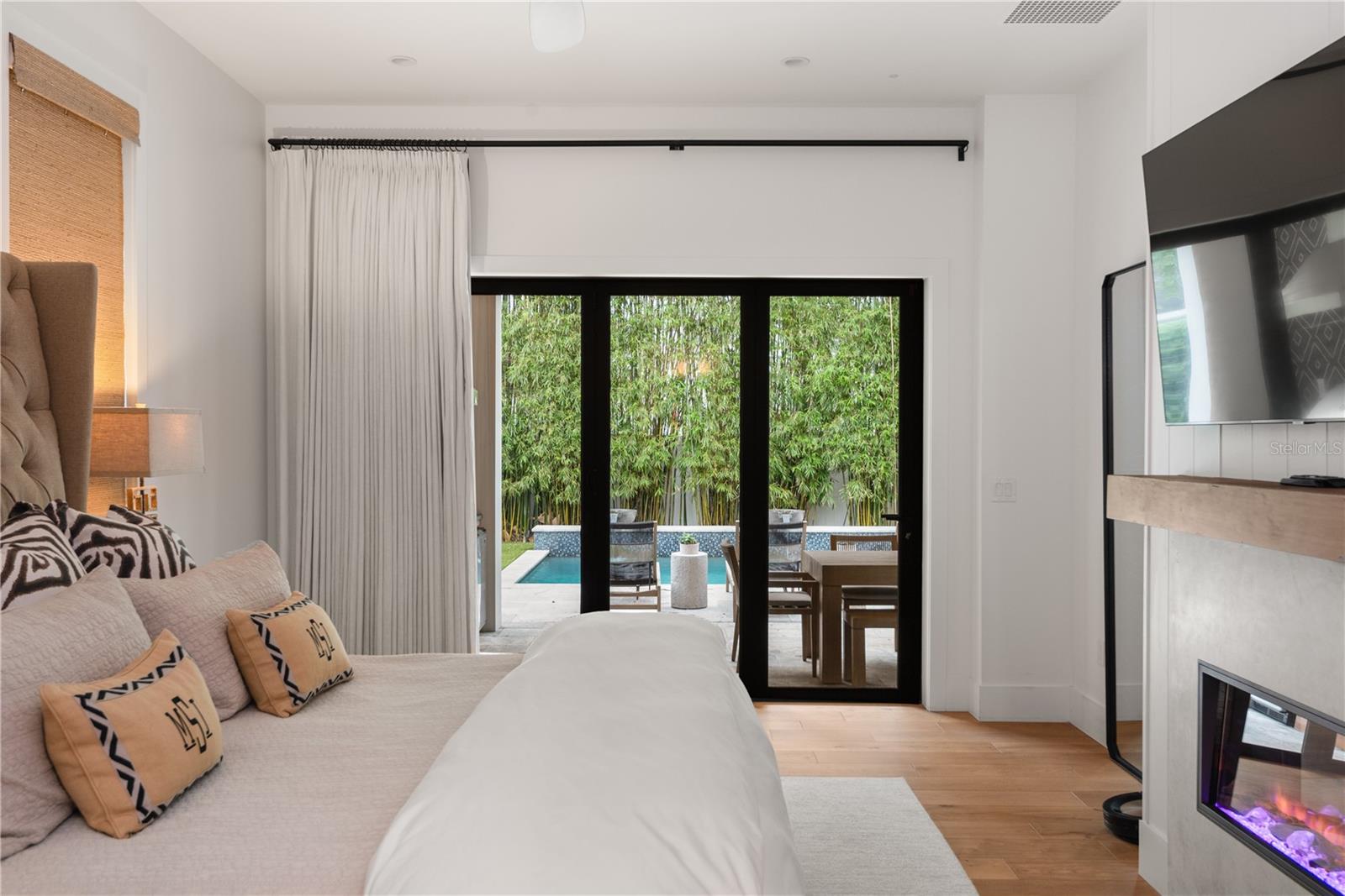 LAKE KNOWLES TERRACE - Residential