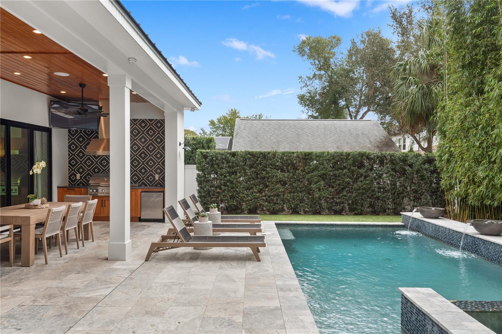 LAKE KNOWLES TERRACE - Residential