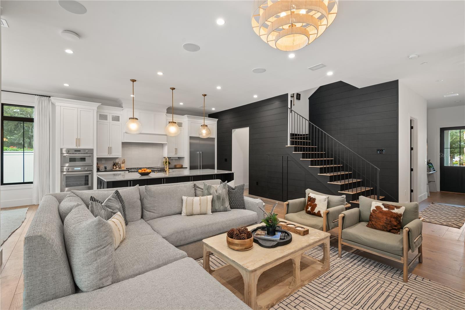 LAKE KNOWLES TERRACE - Residential