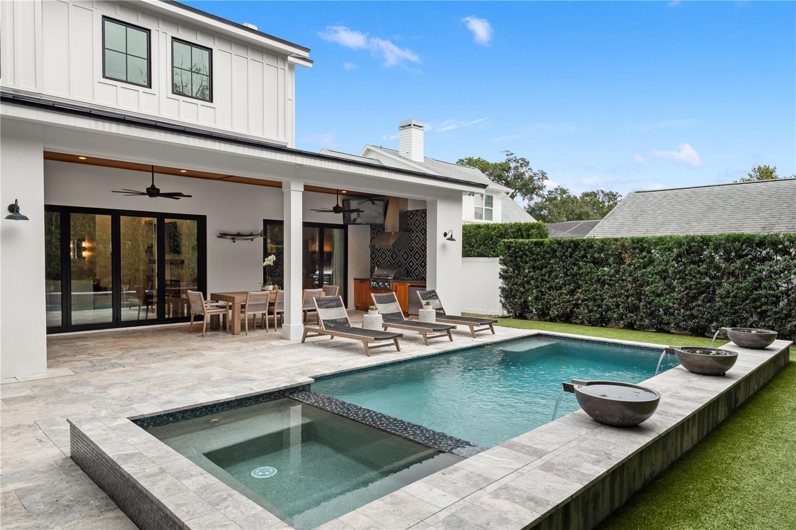 LAKE KNOWLES TERRACE - Residential