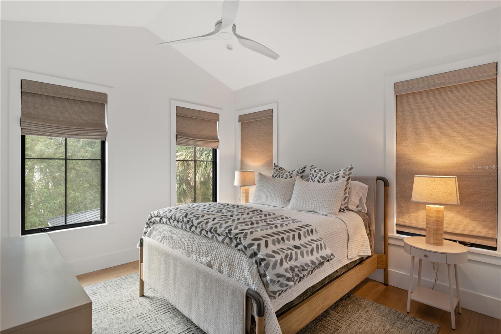 LAKE KNOWLES TERRACE - Residential