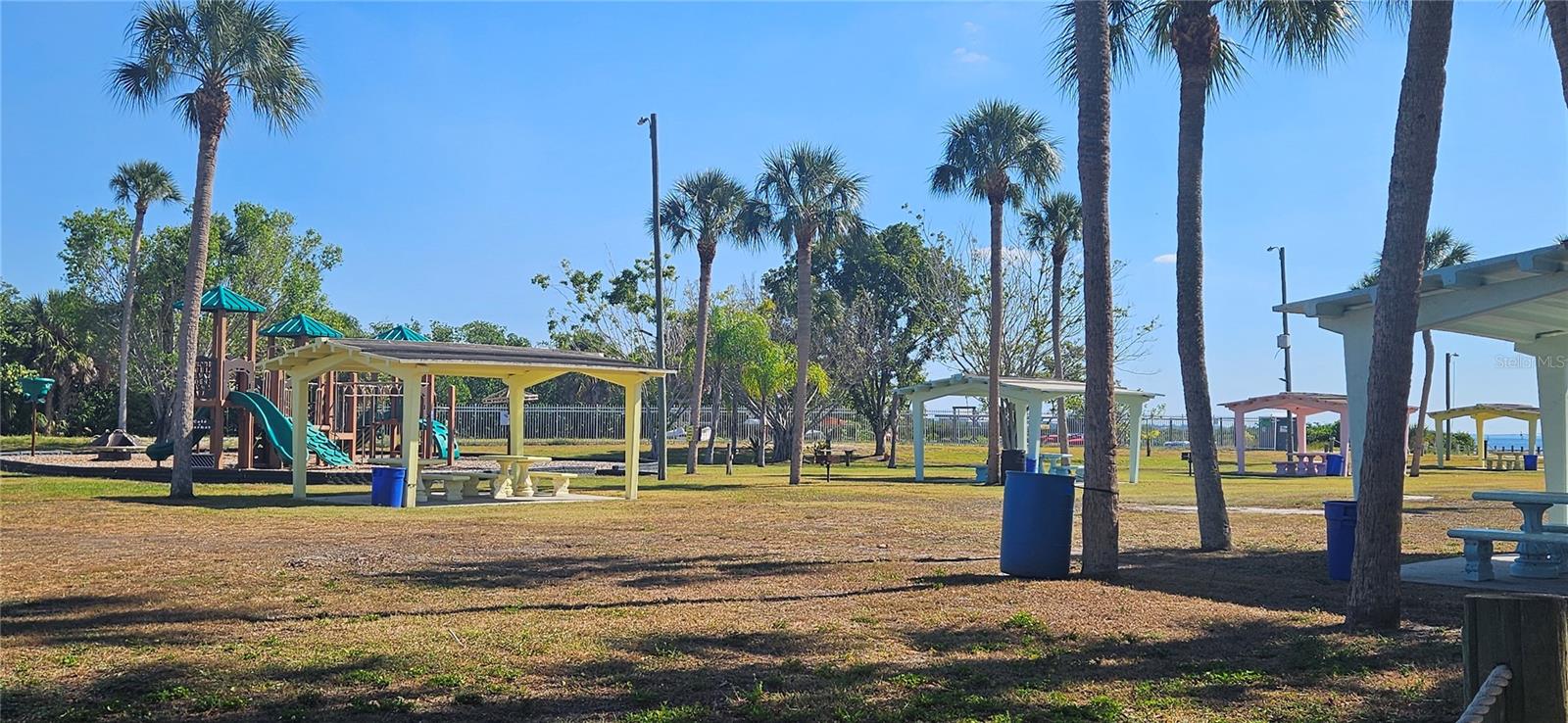 BAYSHORE GARDENS SEC 19 - Residential