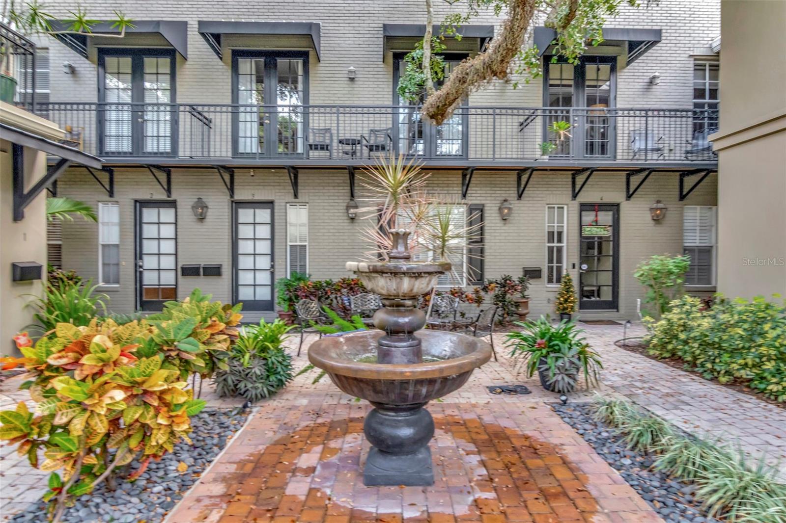 POYDRAS TWNHS - Residential