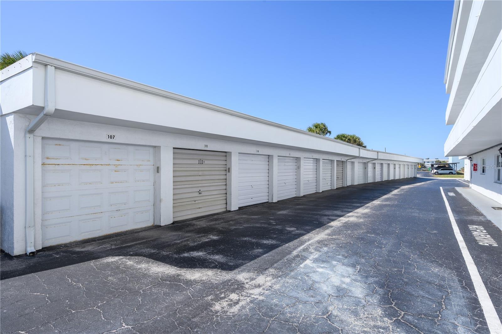 CORINTHIAN VILLAS - Residential