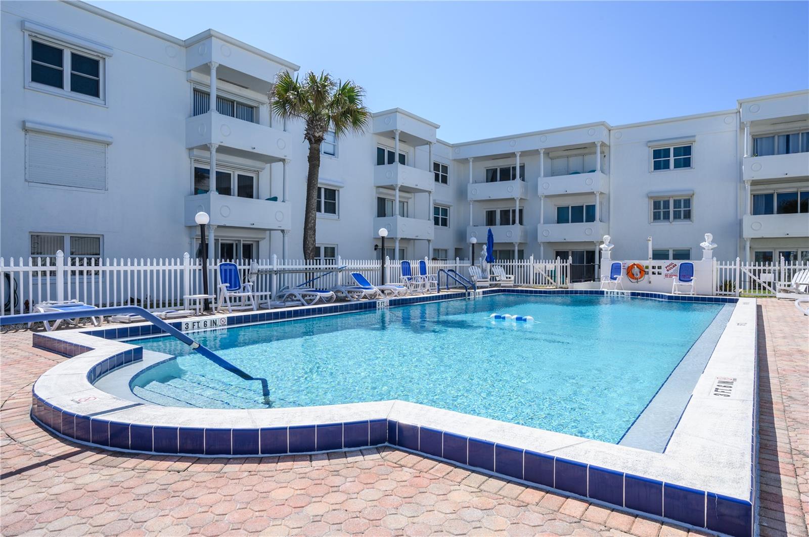 CORINTHIAN VILLAS - Residential