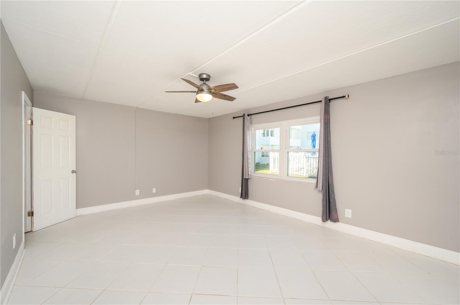 CORINTHIAN VILLAS - Residential