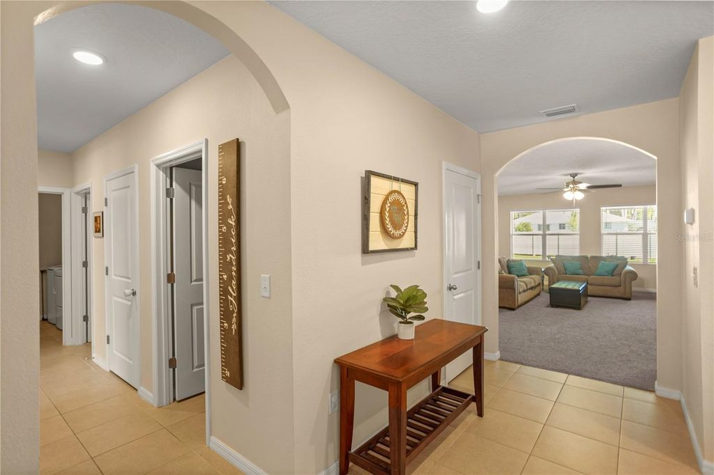 Photo of 5025 NE 15th Place, Ocala, FL 34470 (MLS # OM726140)