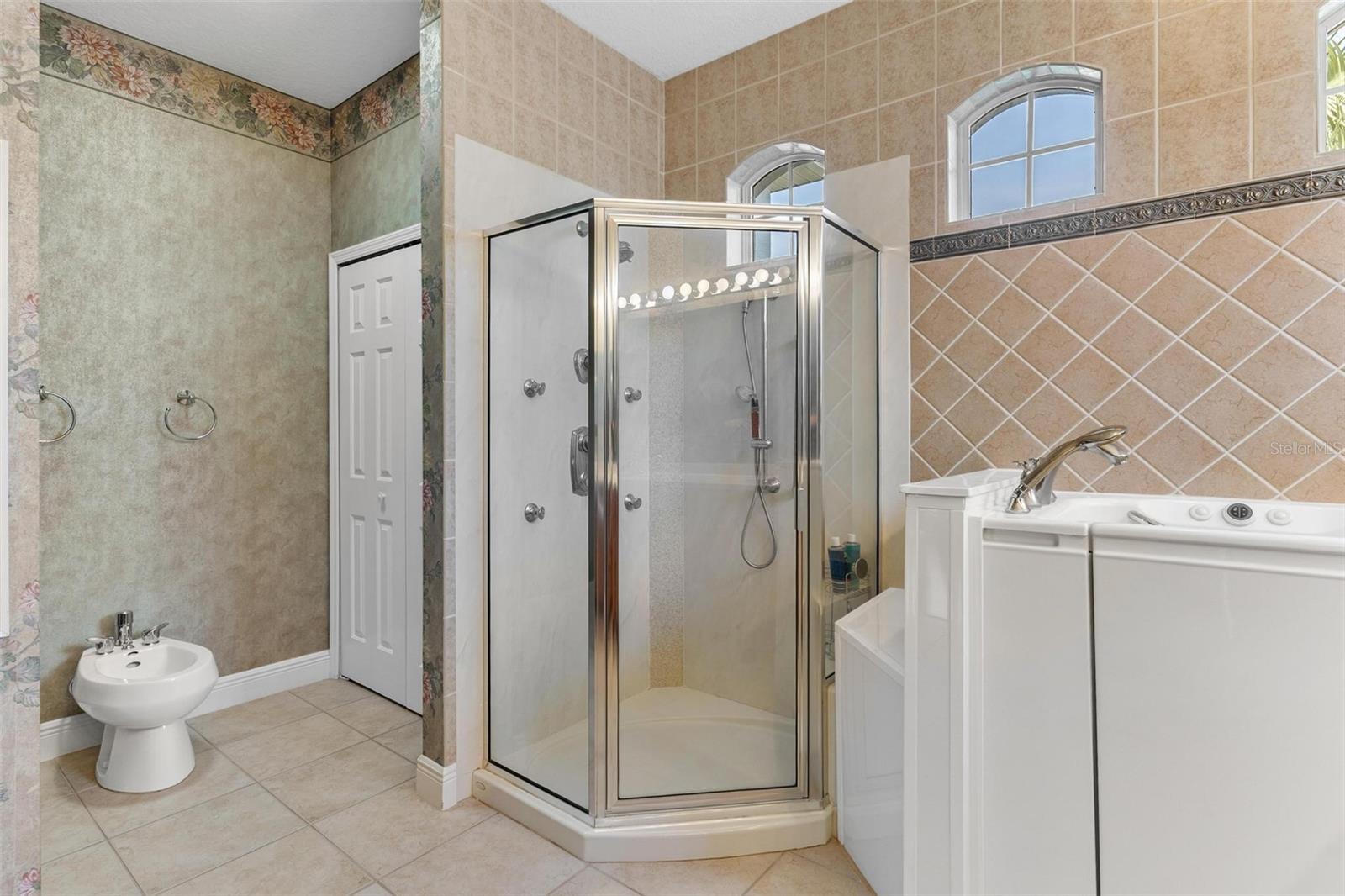 TAVARES ROYAL HARBOR PH 02 LT 179 - Residential