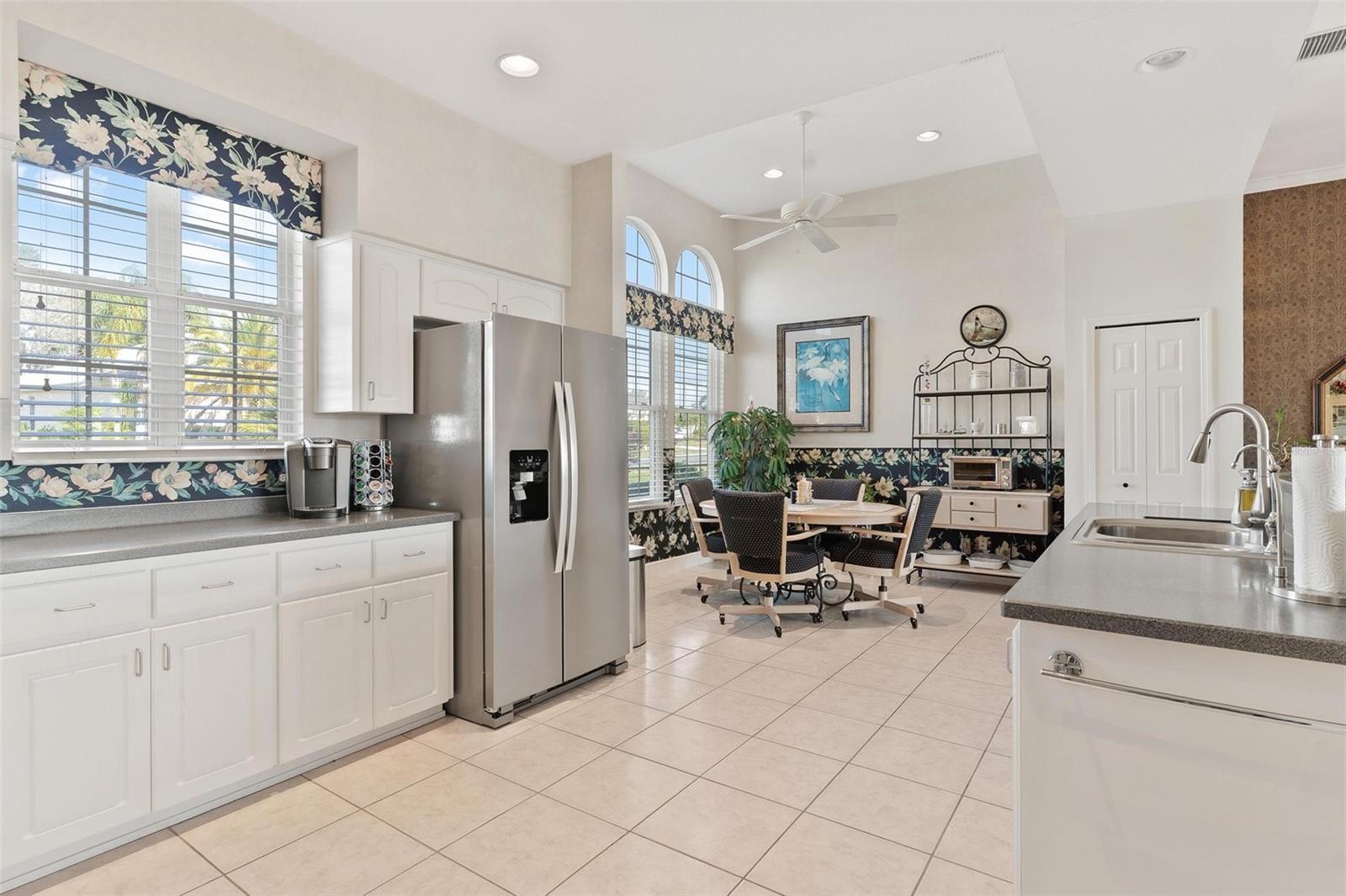 TAVARES ROYAL HARBOR PH 02 LT 179 - Residential