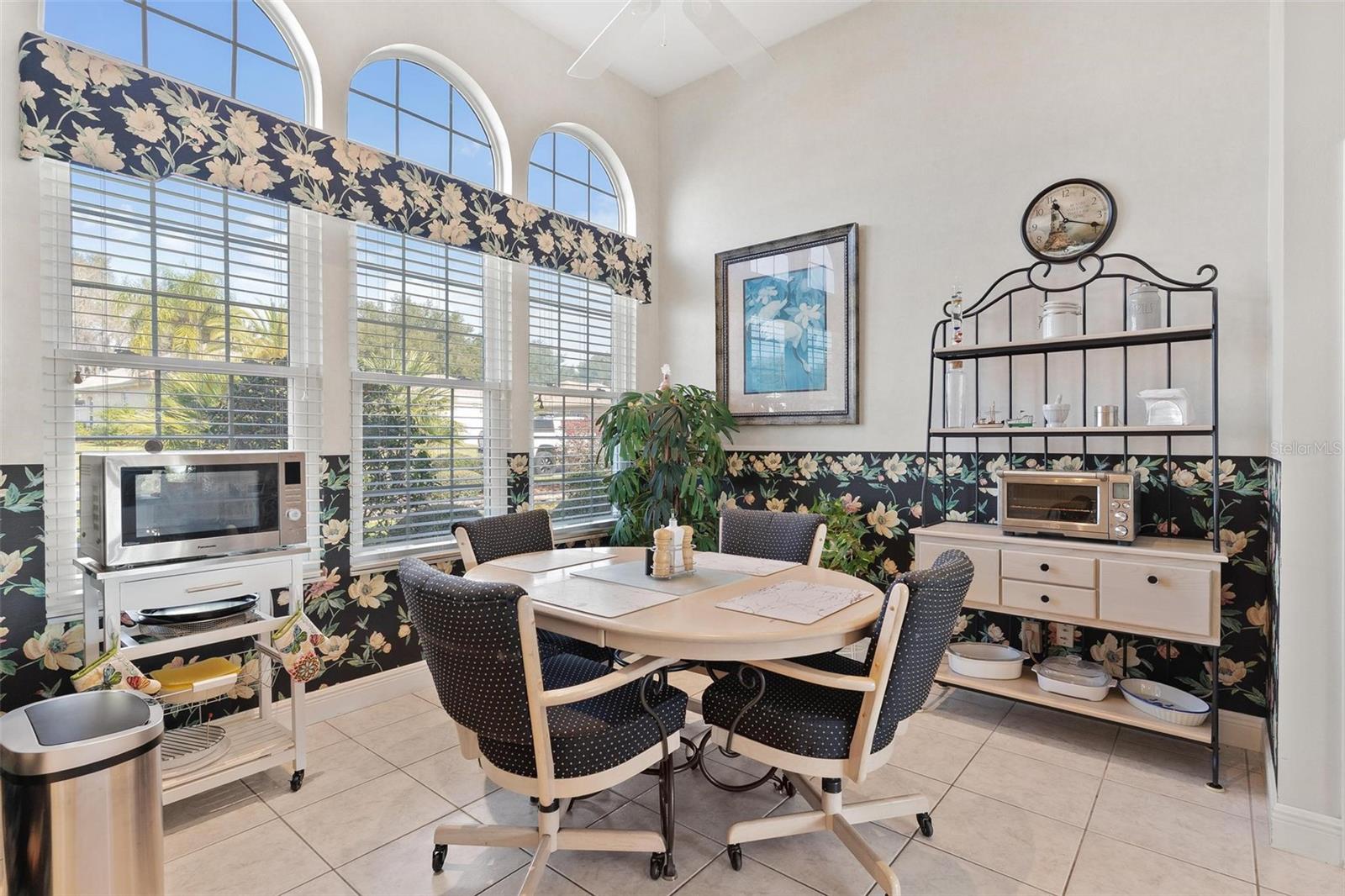 TAVARES ROYAL HARBOR PH 02 LT 179 - Residential