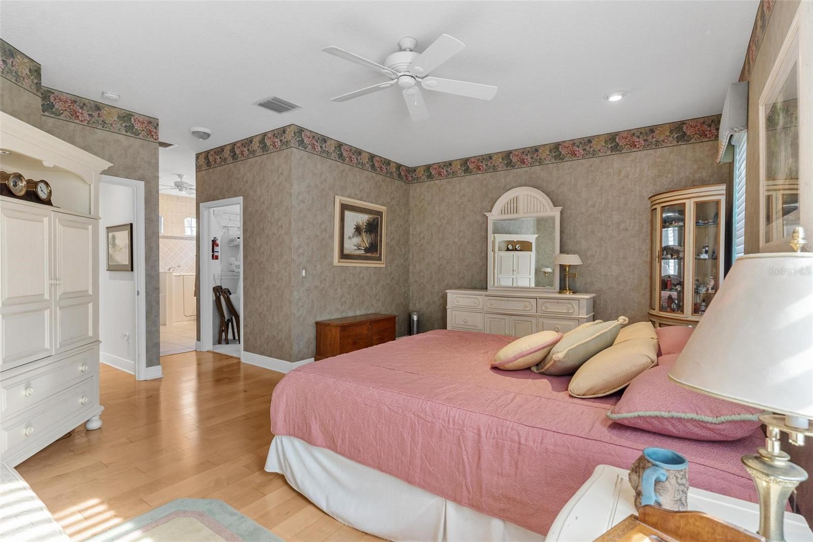 TAVARES ROYAL HARBOR PH 02 LT 179 - Residential