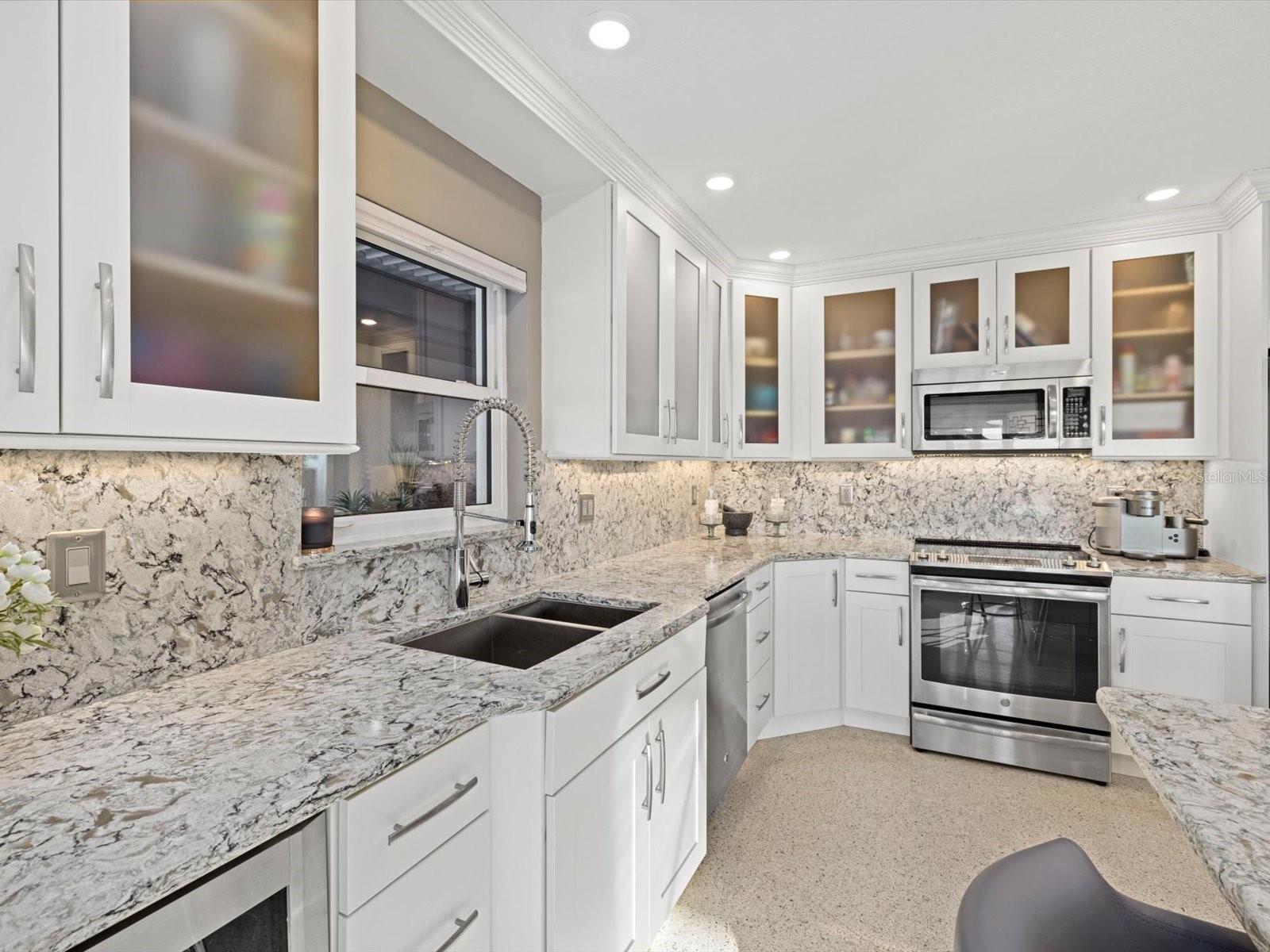 MANASOTA SHORES - Residential