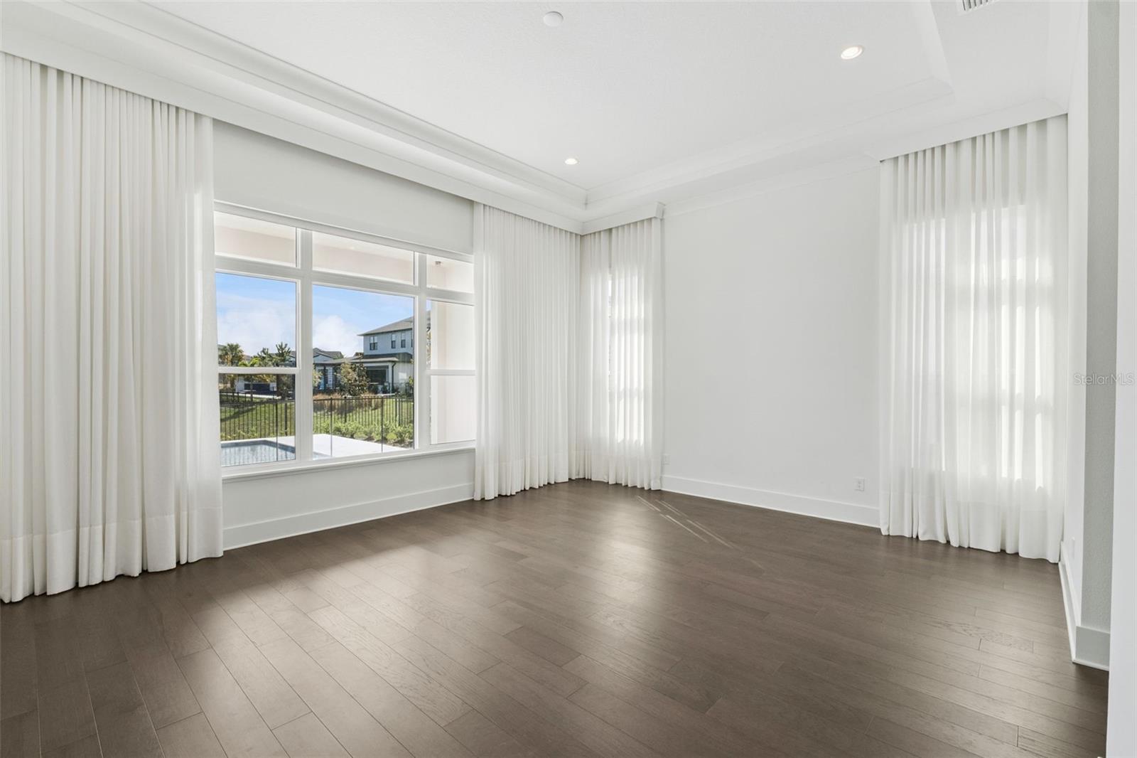 LAUREL POINTE PH 3 - Residential