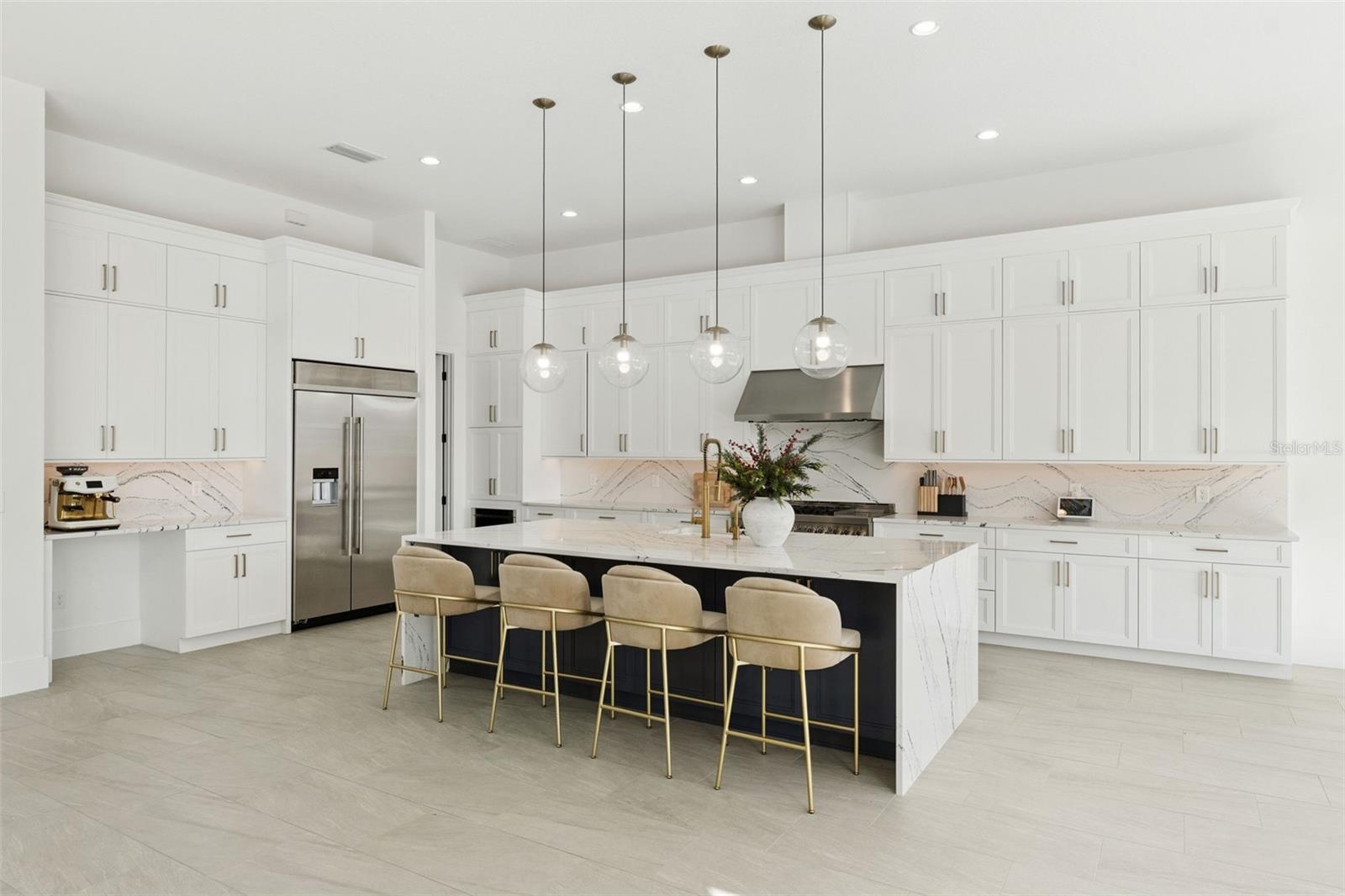 LAUREL POINTE PH 3 - Residential