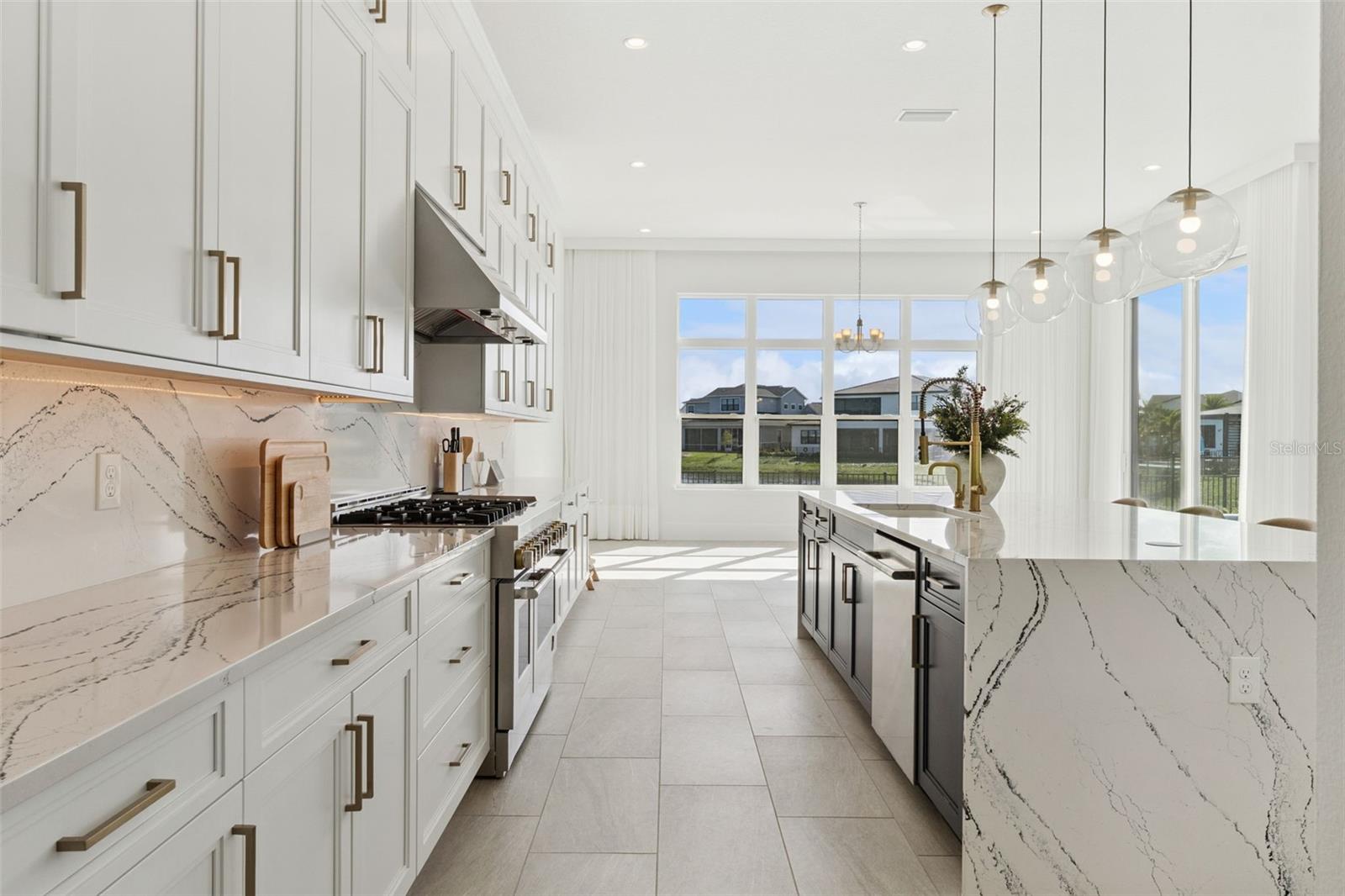 LAUREL POINTE PH 3 - Residential