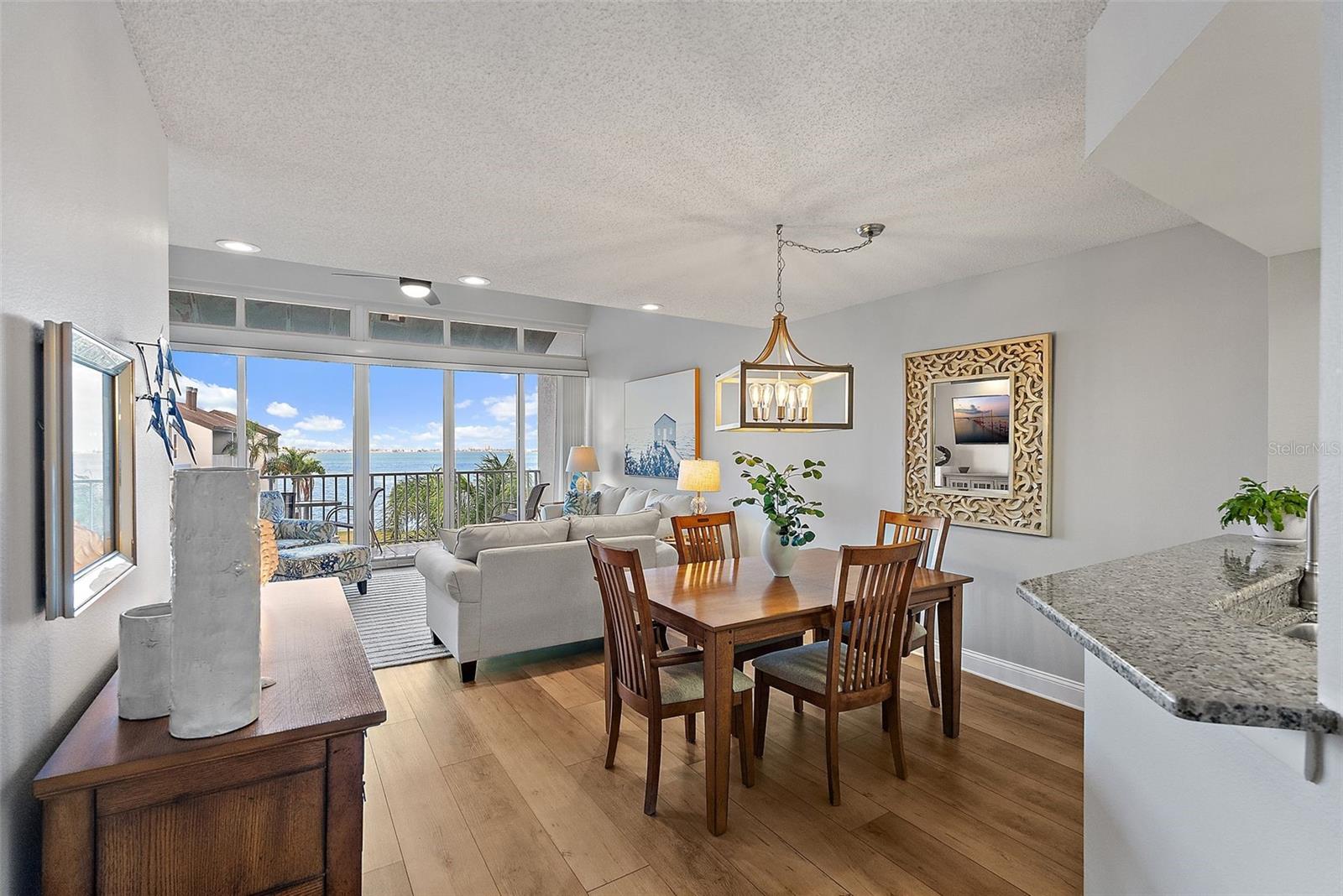 ISLA KEY CONDO - Residential