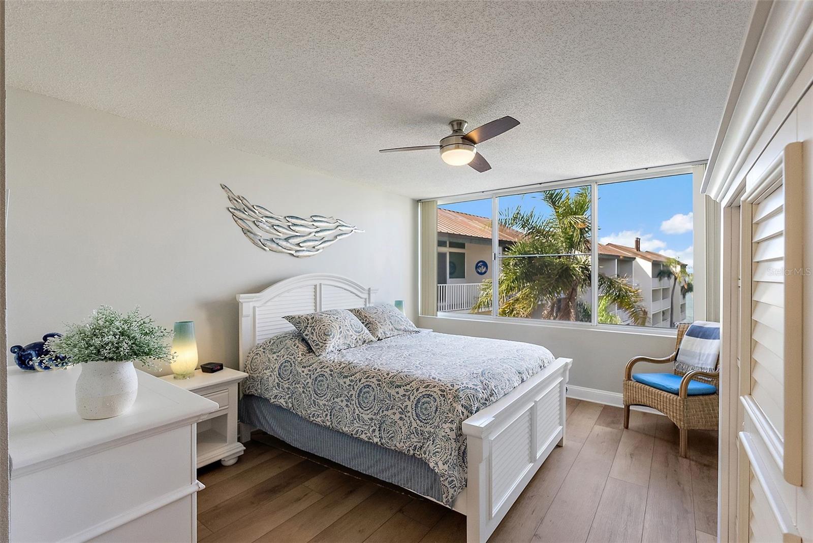 ISLA KEY CONDO - Residential