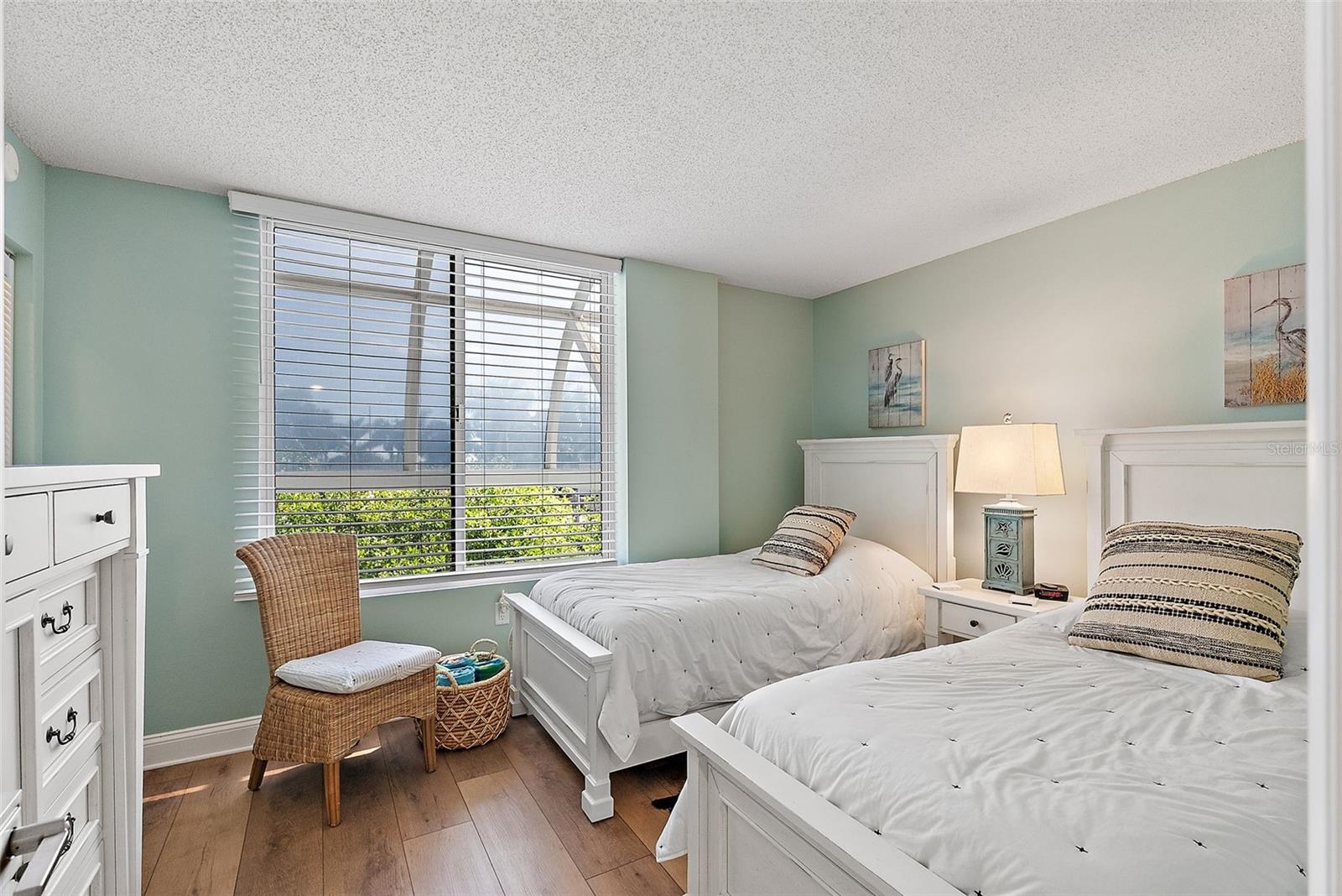 ISLA KEY CONDO - Residential