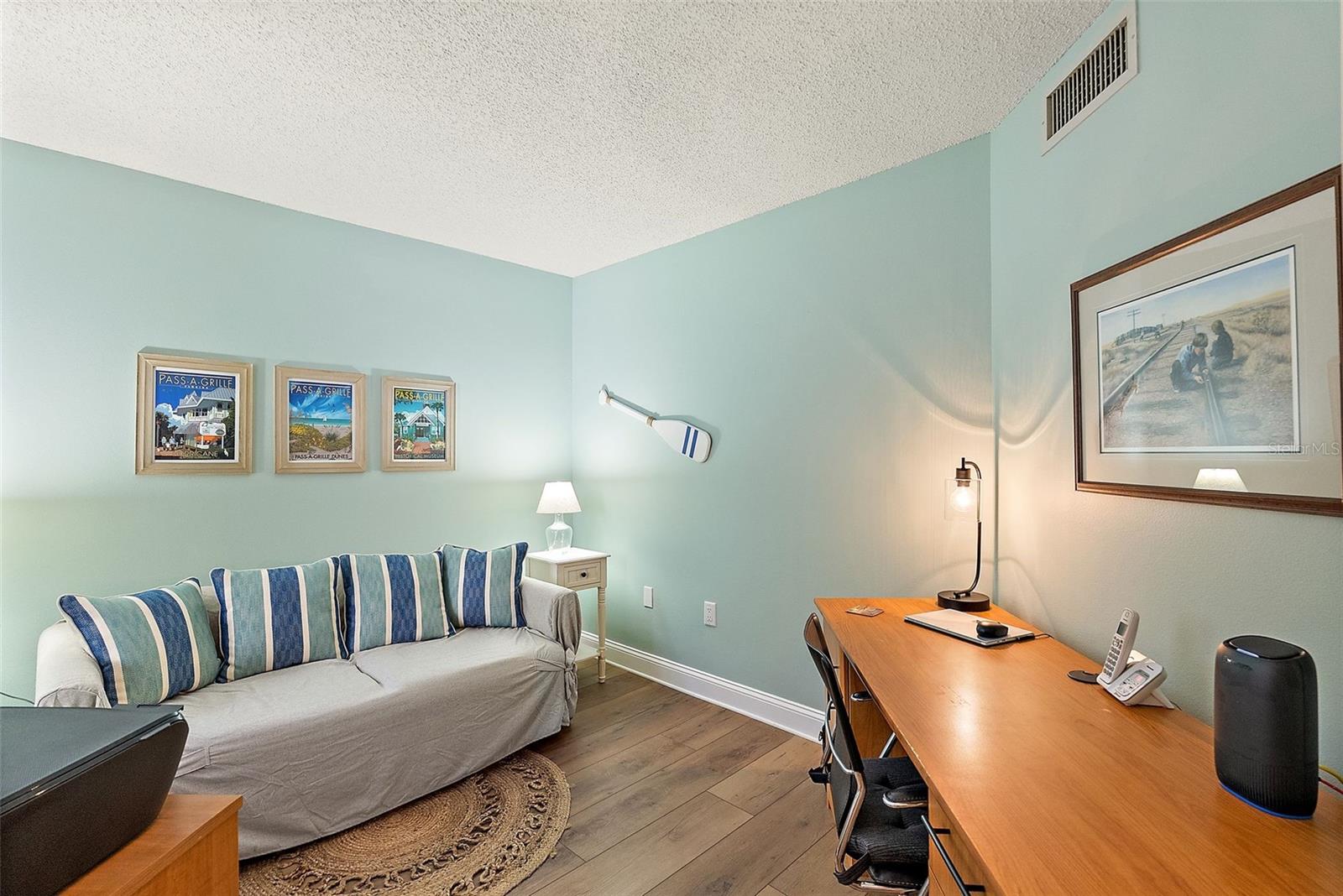 ISLA KEY CONDO - Residential