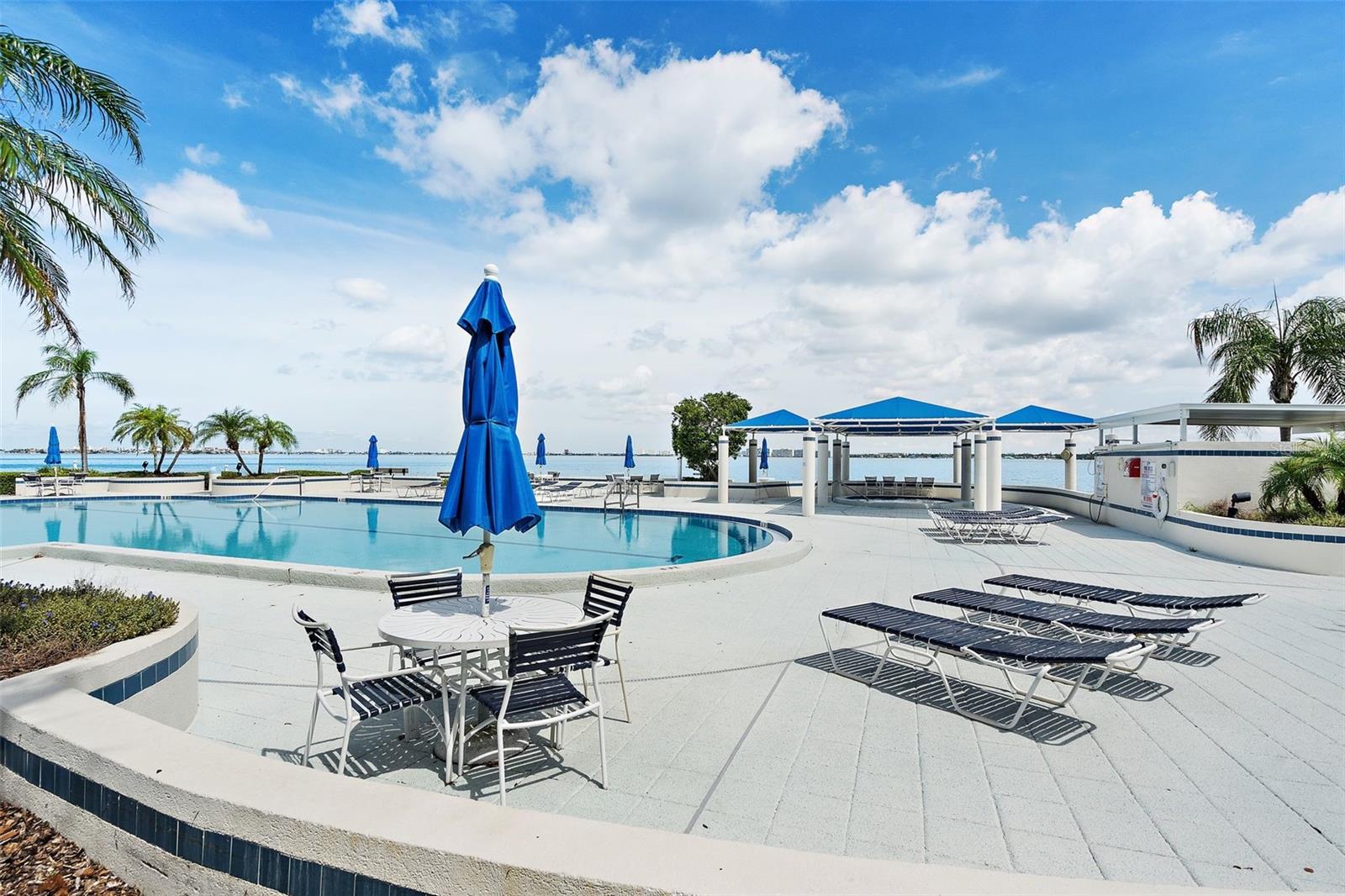 ISLA KEY CONDO - Residential