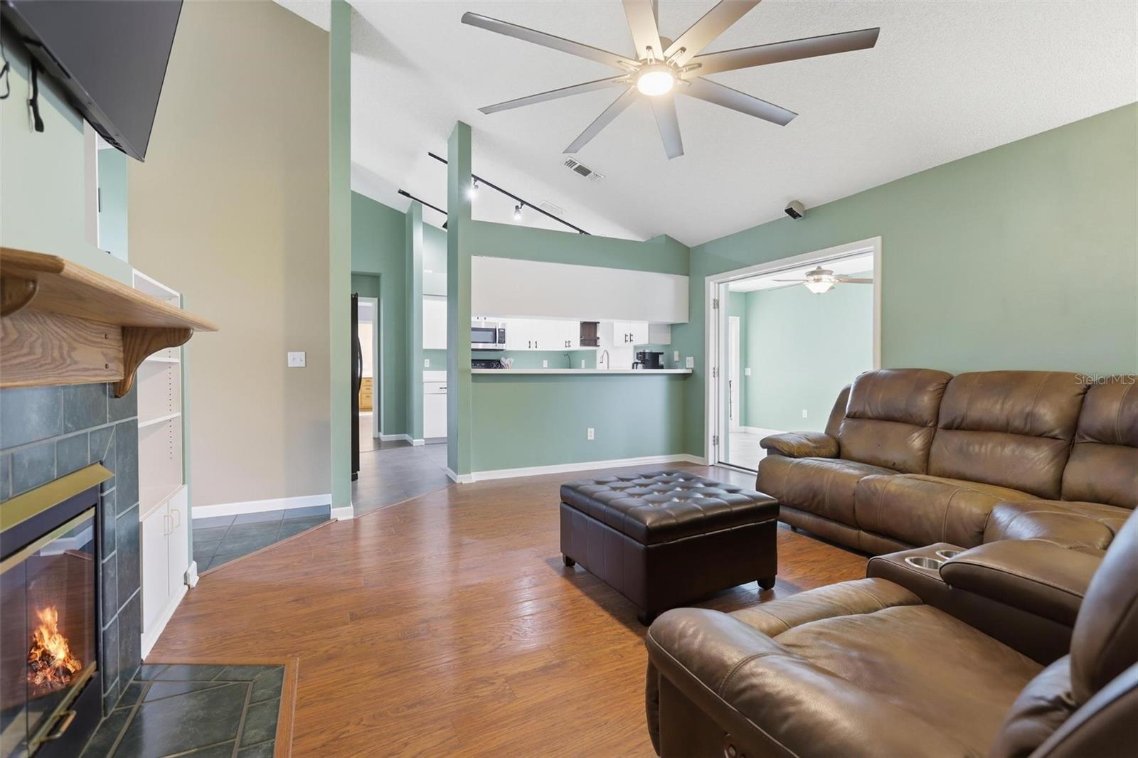 AWARANA ESTATES - Residential