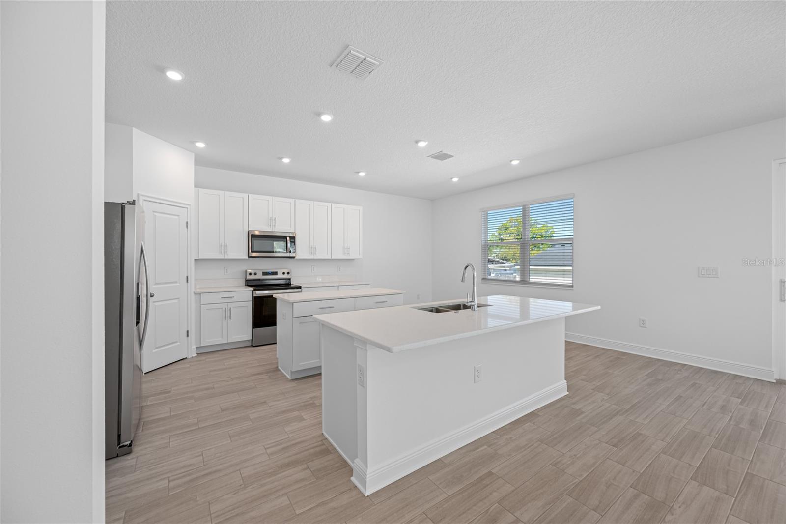 GANDY GARDENS 1 - Residential Lease