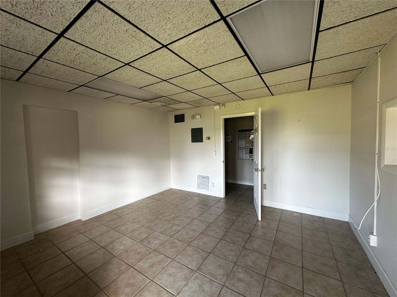 RIGGS SUB - Commercial Lease