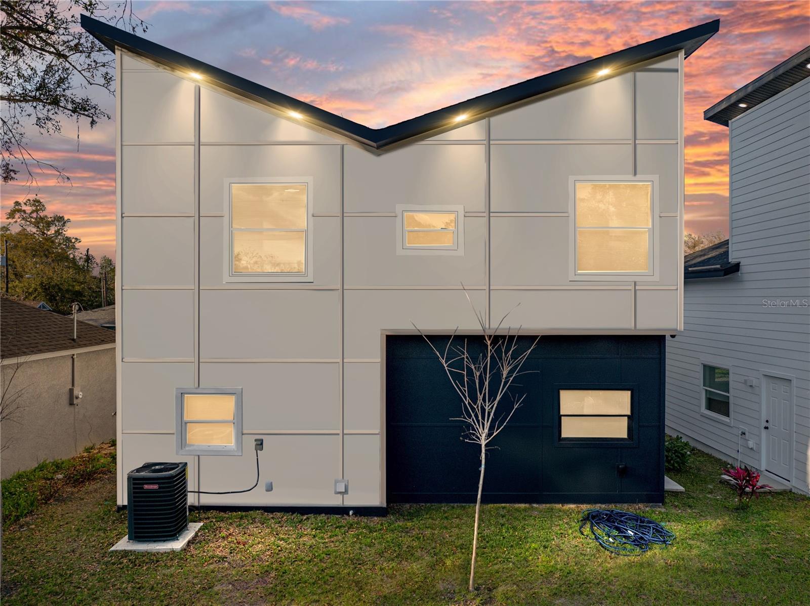 PALMA CEIA COURT - Residential Lease