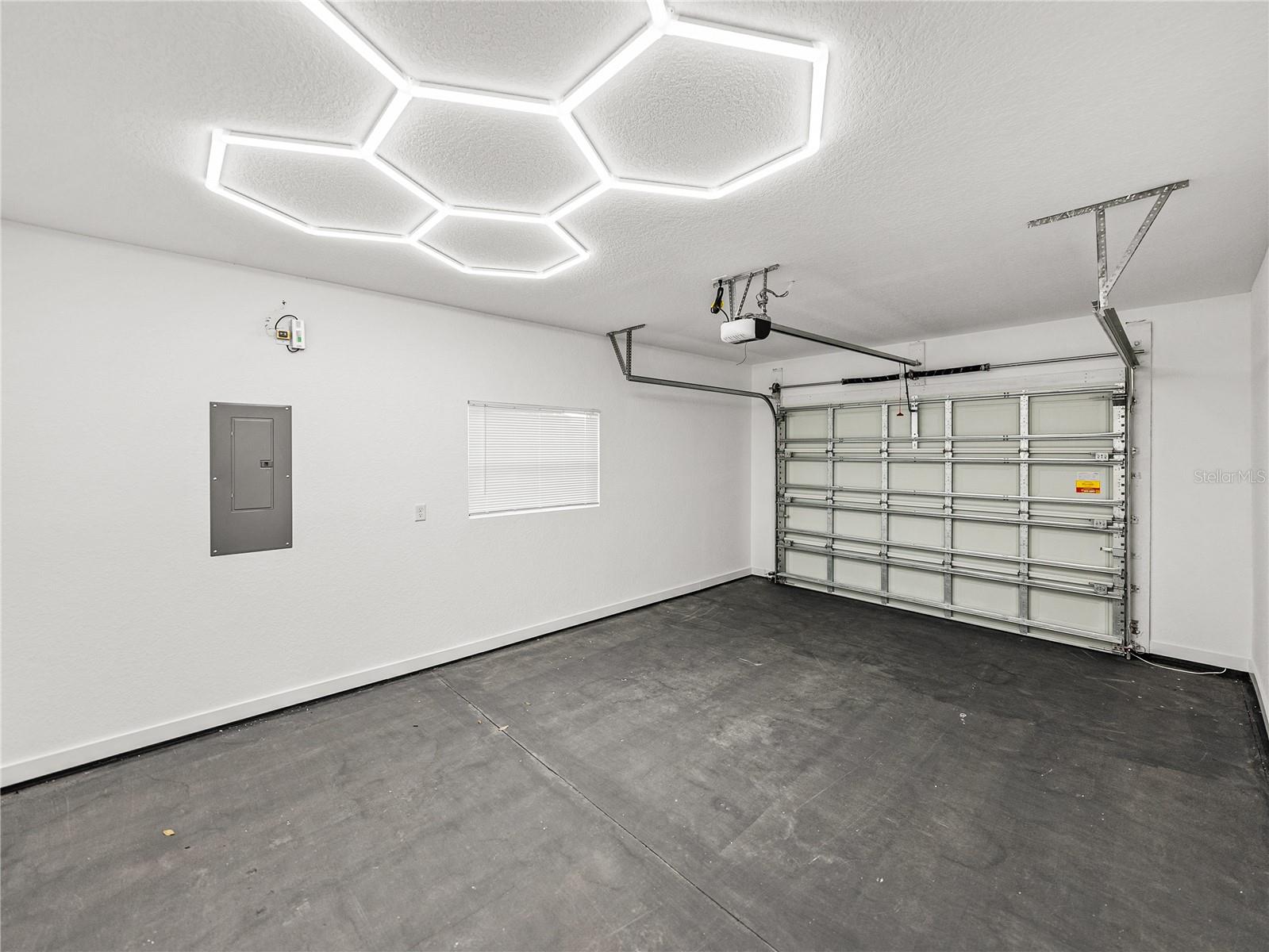 PALMA CEIA COURT - Residential Lease