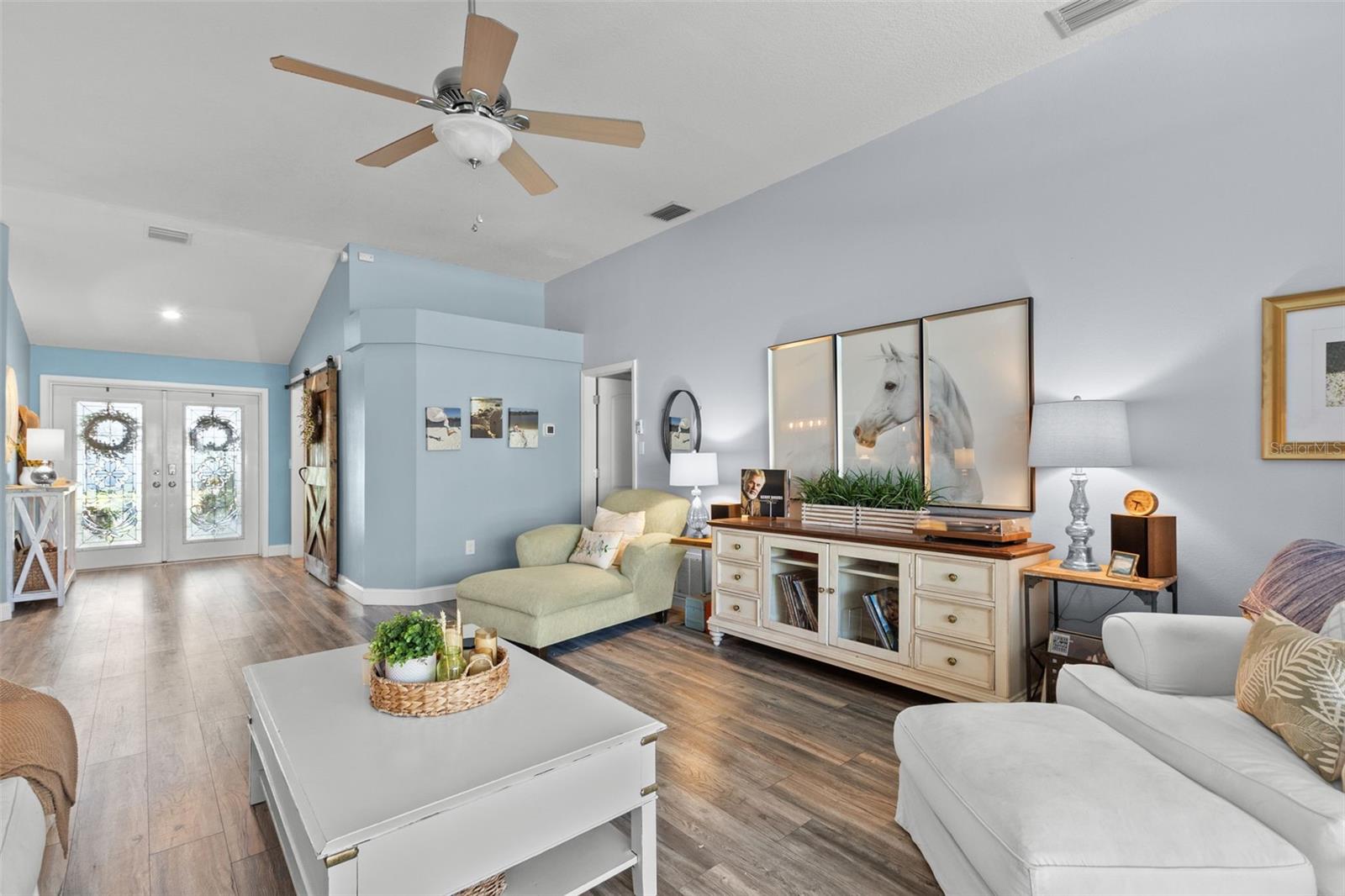 COUNTRY WOODS - Residential