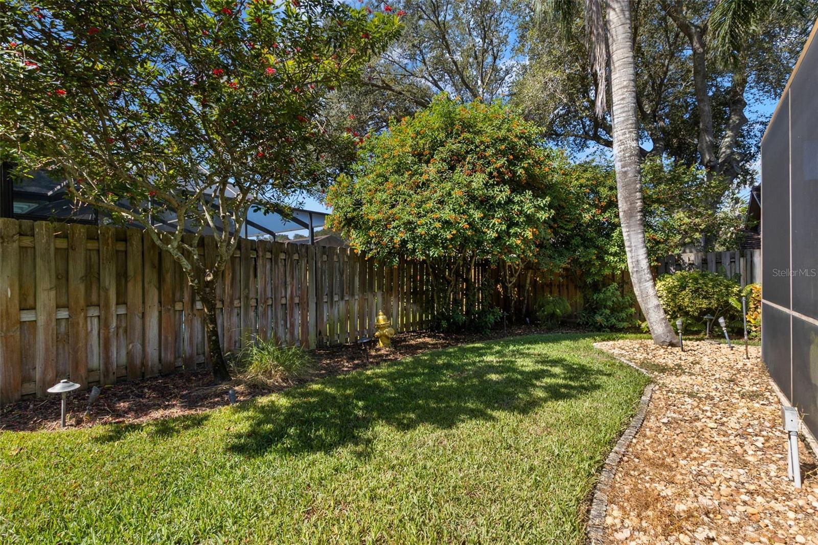 COUNTRY WOODS - Residential
