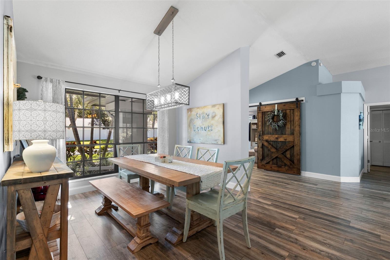 COUNTRY WOODS - Residential