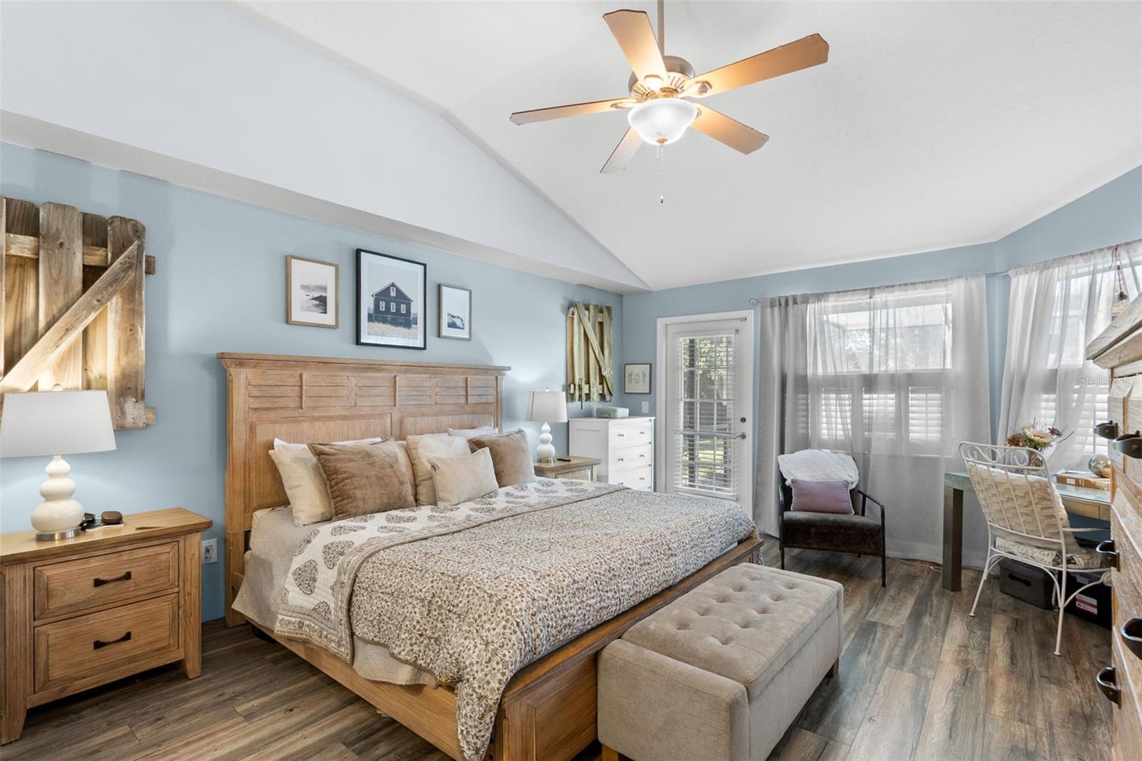 COUNTRY WOODS - Residential