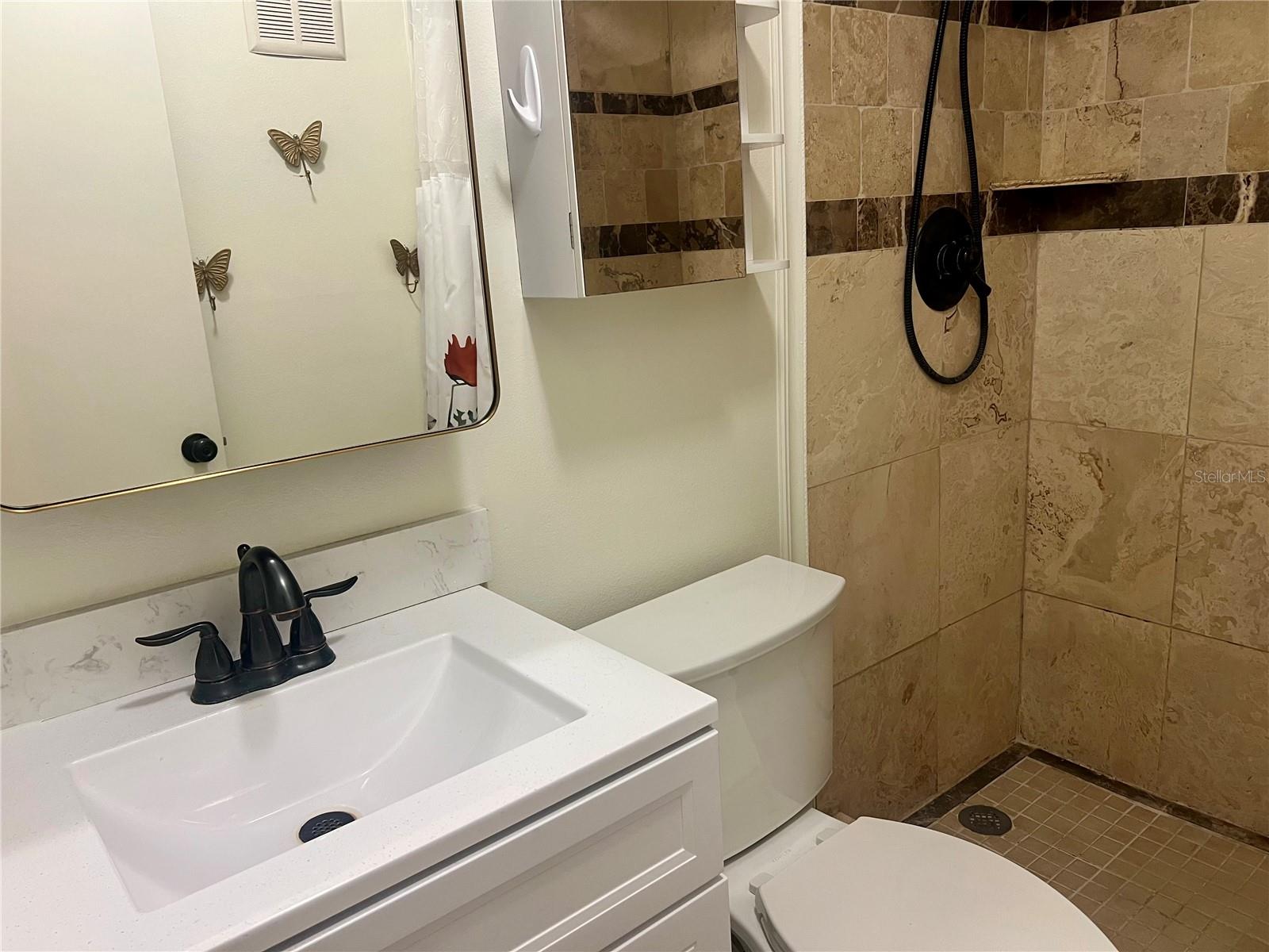 HILL CREST VILLAS - Residential