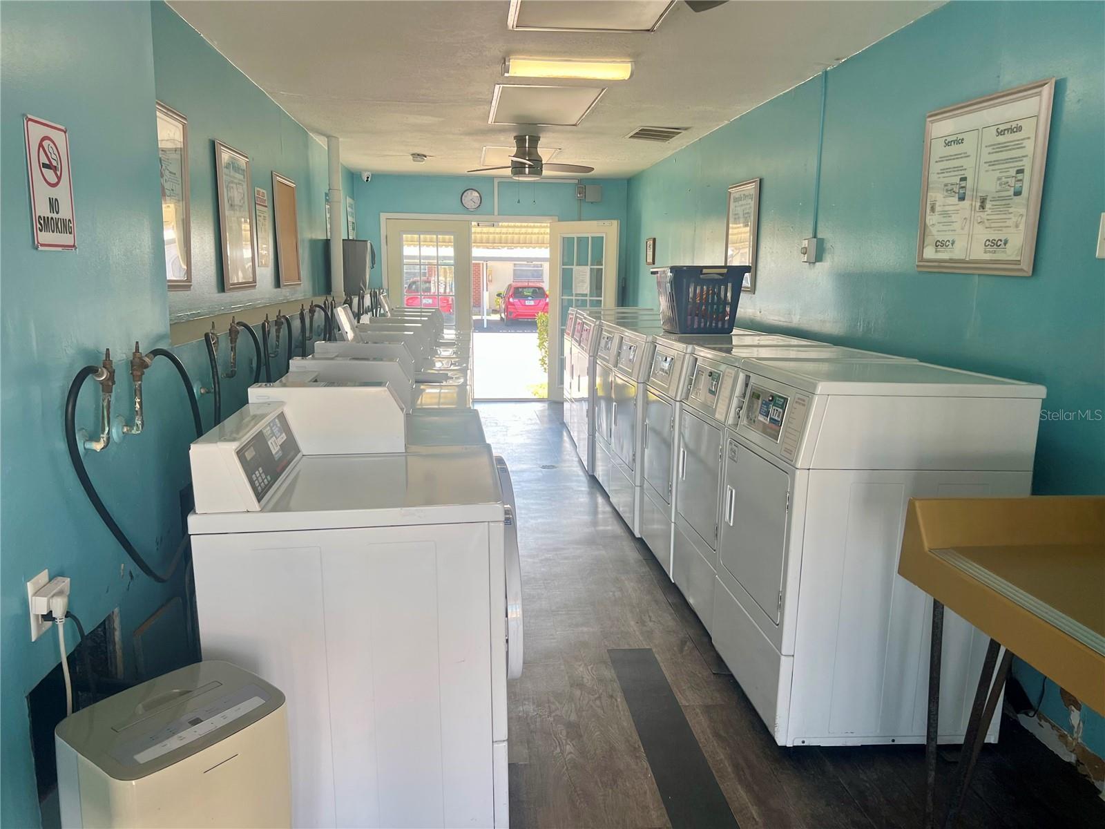 HILL CREST VILLAS - Residential