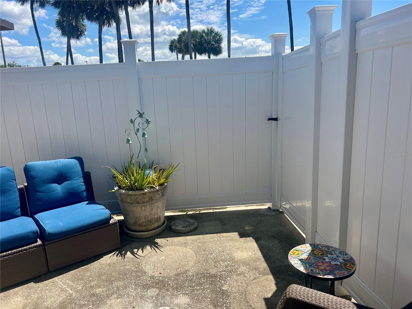 HILL CREST VILLAS - Residential