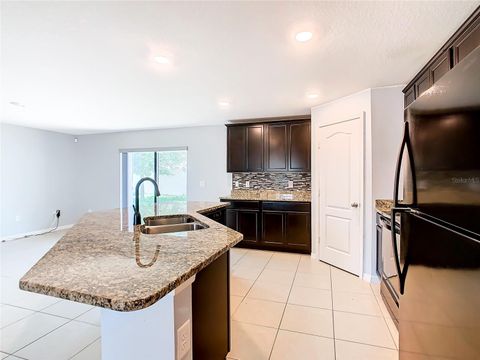 Single Family Residence in KISSIMMEE FL 221 FIG COURT 9.jpg