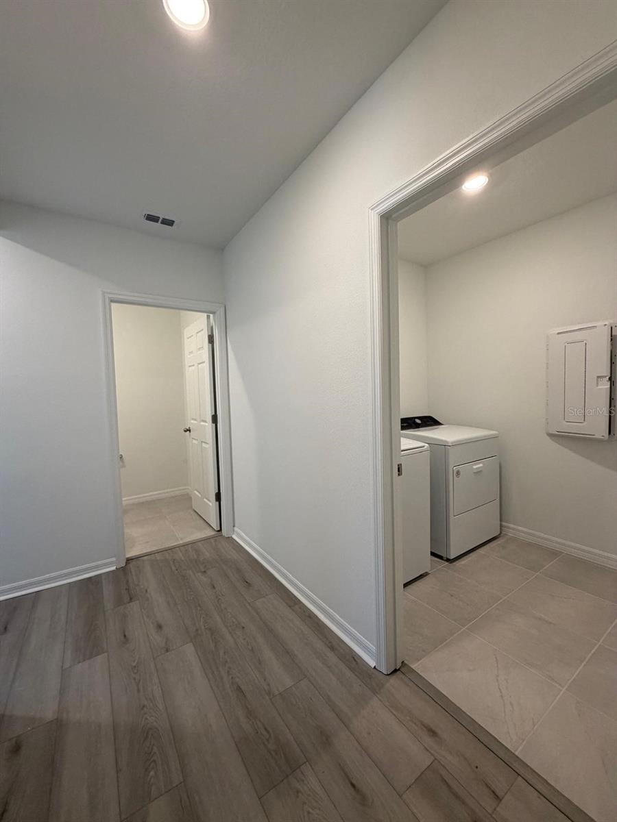 THE MEADOW AT CROSSPRAIRIE - Residential Lease