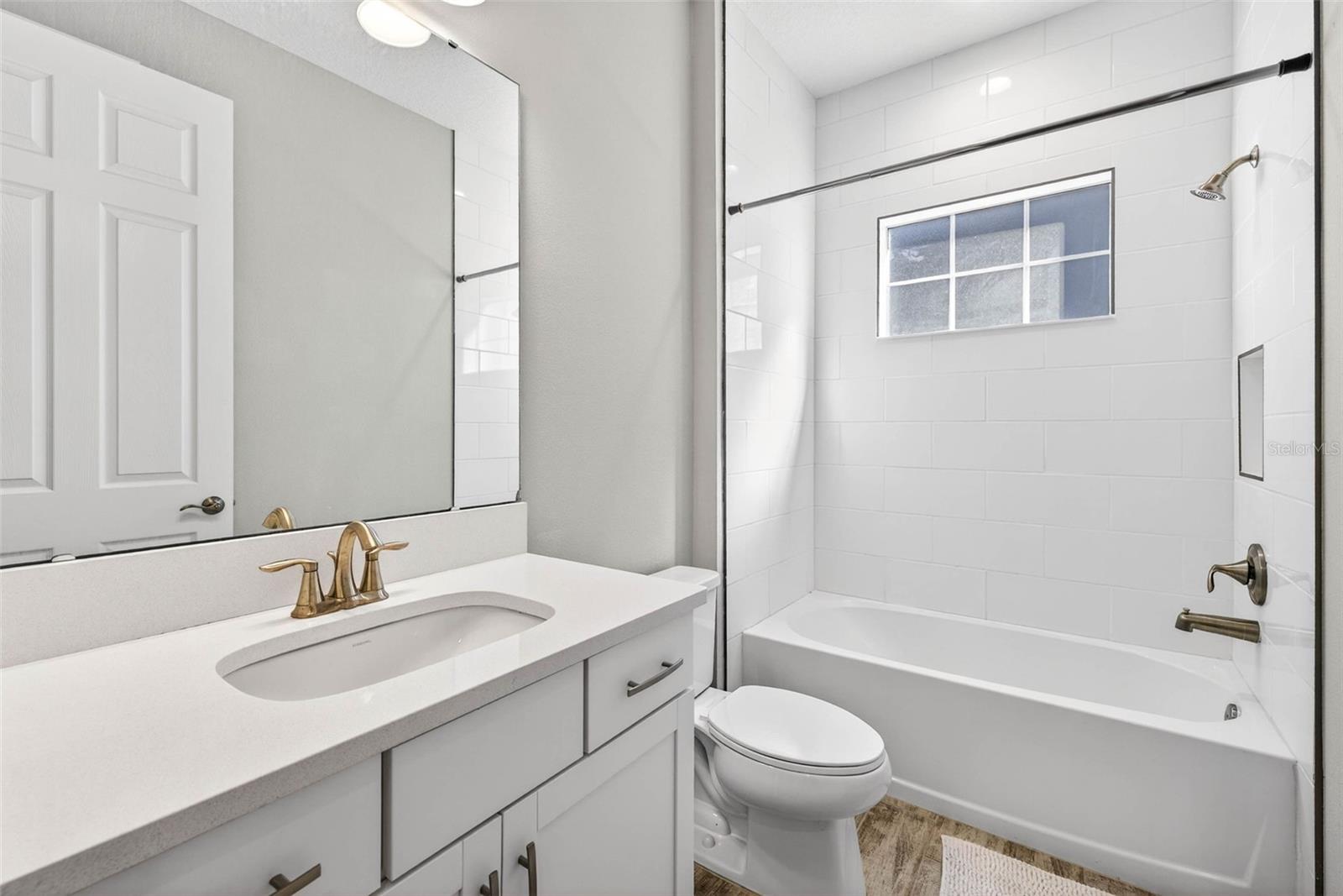 WATERSET WOLF CREEK PHASES A AND D1 LOT 16 BLOCK 1 - Residential