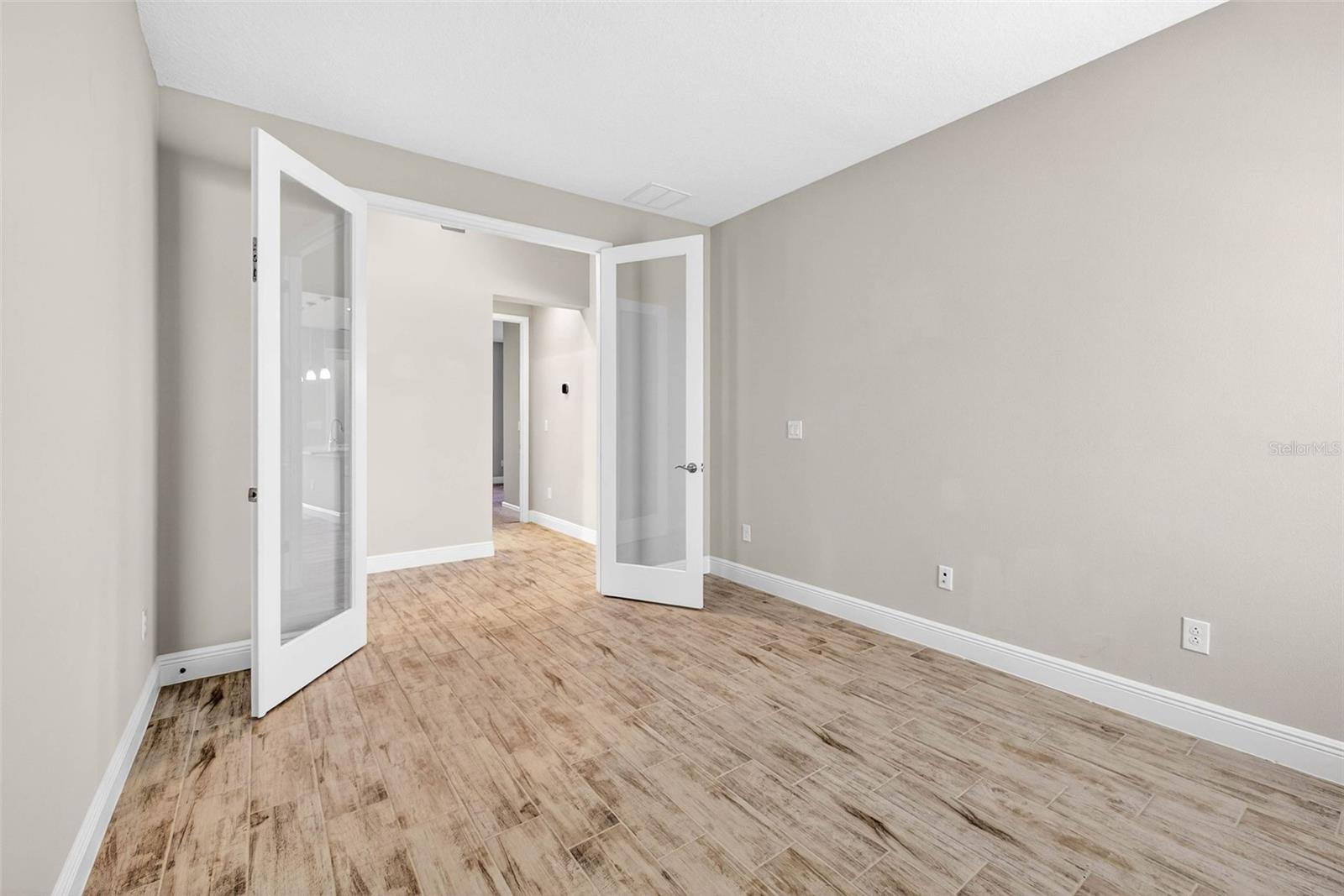 WATERSET WOLF CREEK PHASES A AND D1 LOT 16 BLOCK 1 - Residential