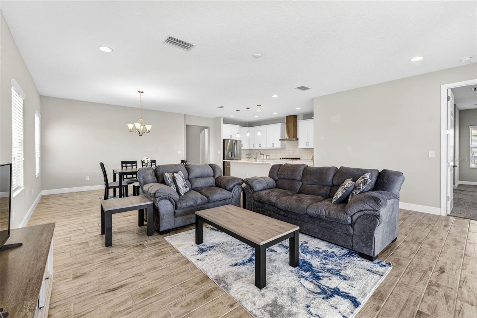 WATERSET WOLF CREEK PHASES A AND D1 LOT 16 BLOCK 1 - Residential