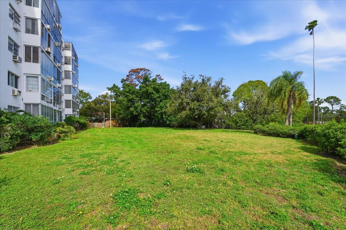 BETTY DREW APTS CO-OP - Residential