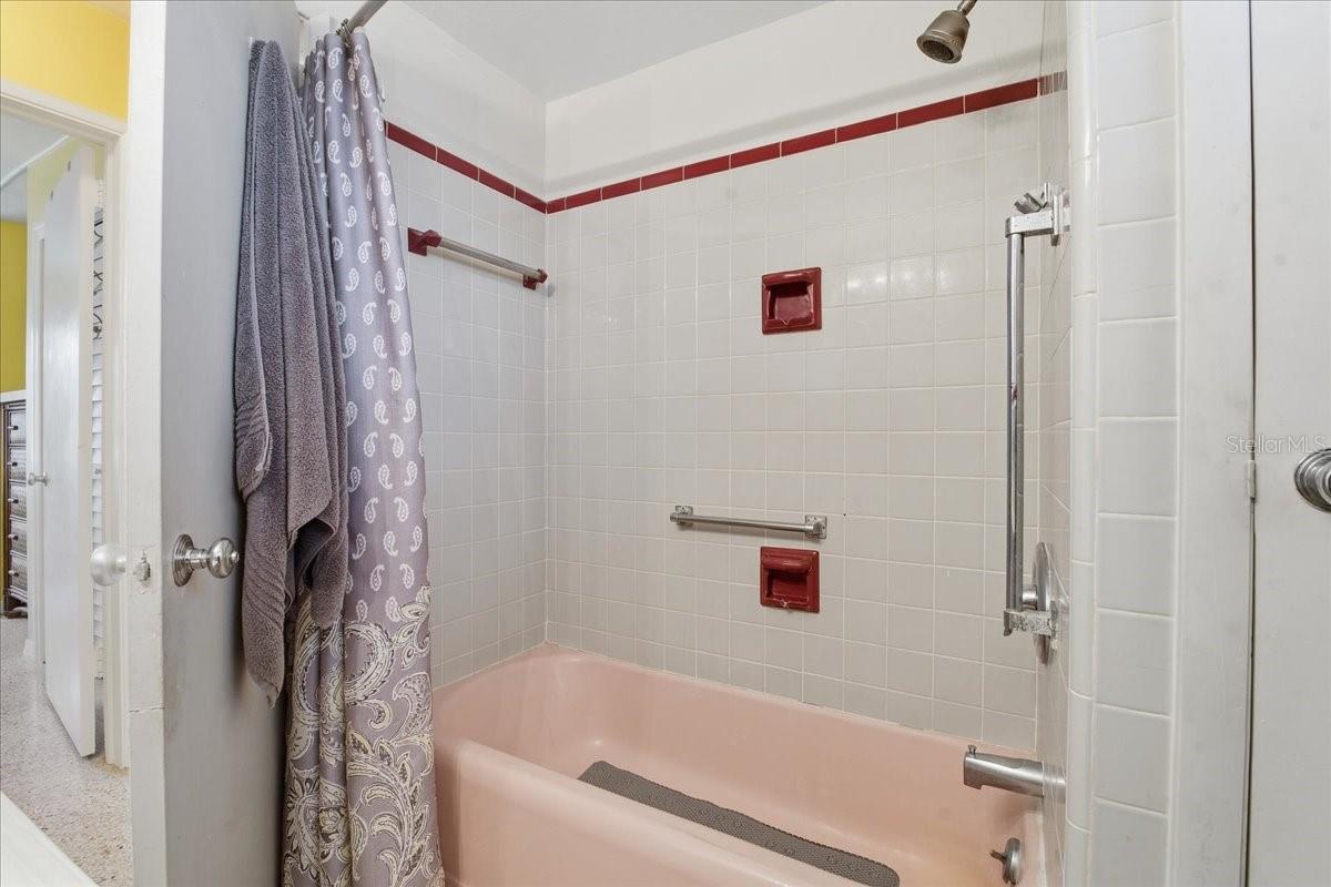 BETTY DREW APTS CO-OP - Residential