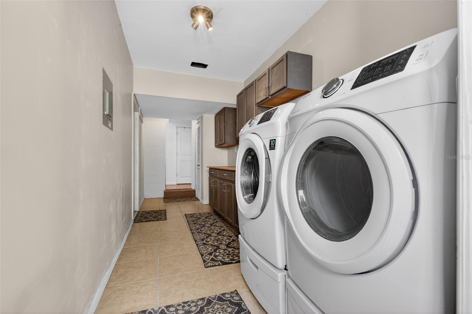 DAVIS SHORES - Residential