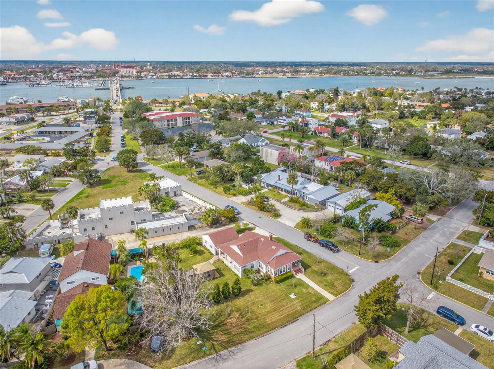 DAVIS SHORES - Residential