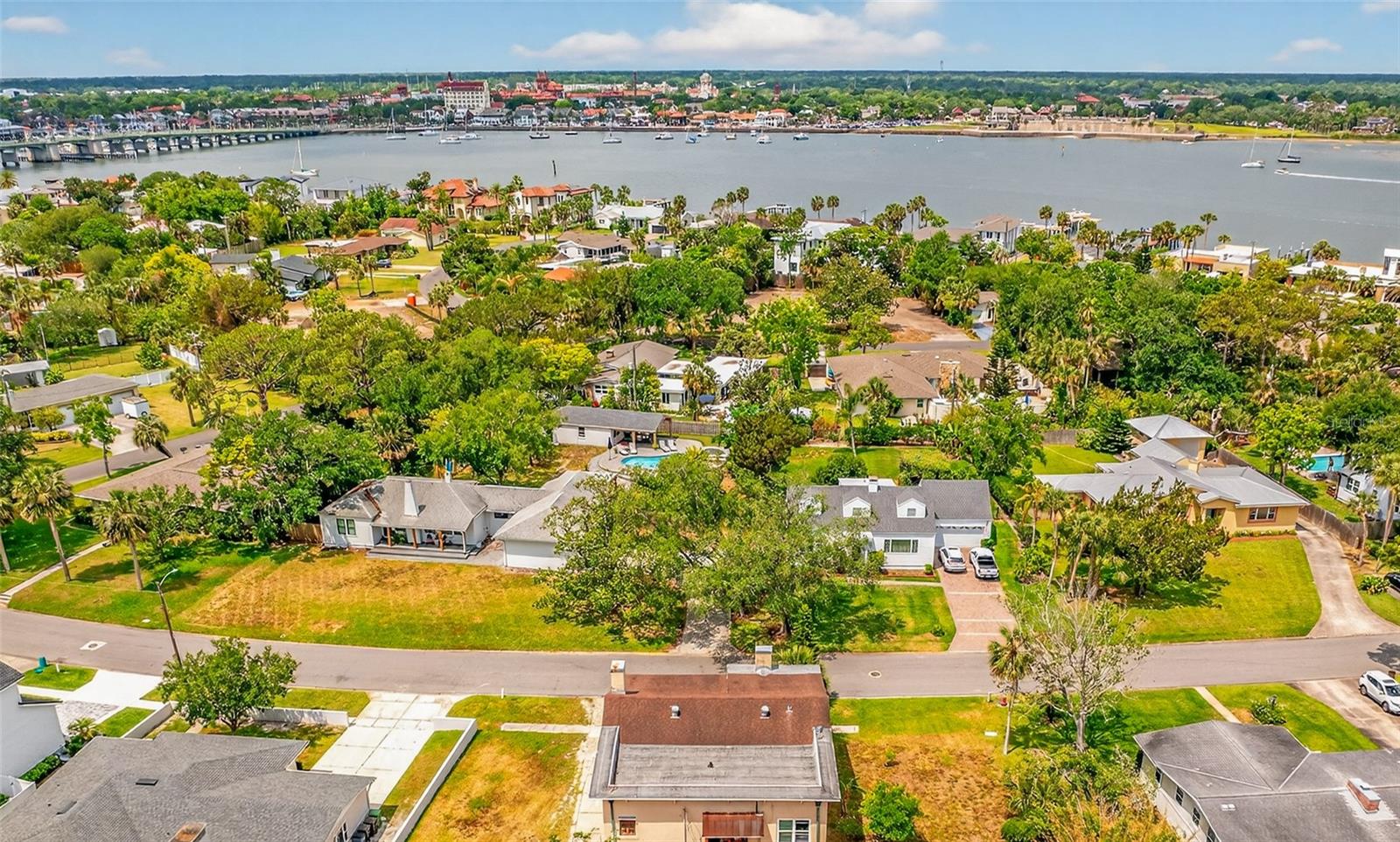DAVIS SHORES - Residential